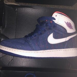 Air Jordan Sneakers 5.5 Y (7 in us women)